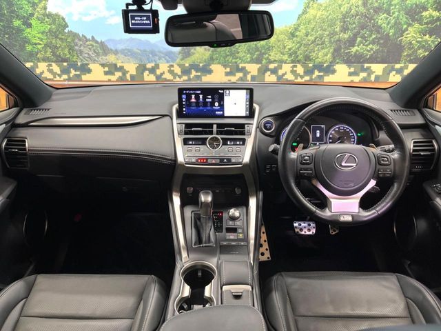 TOYOTA LEXUS NX300H 2021 Image 31