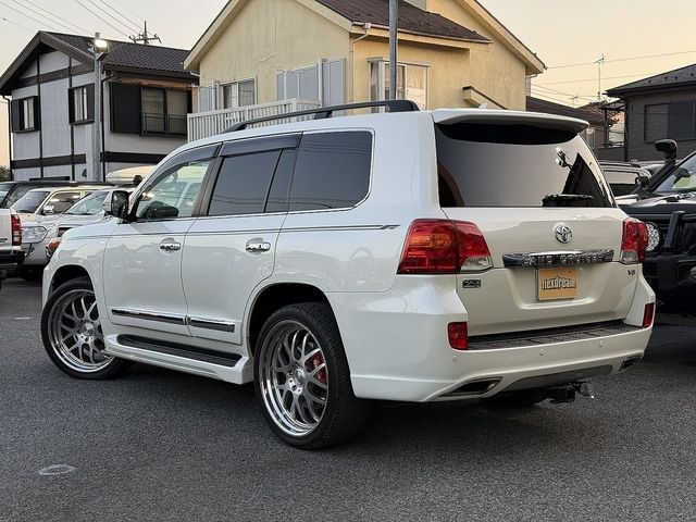 TOYOTA LANDCRUISER WAGON 2012 Image 31