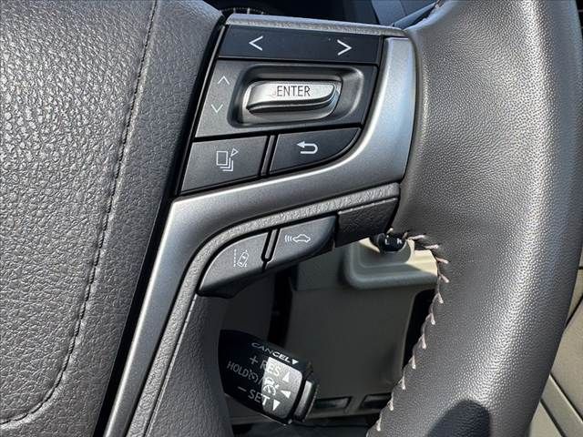 TOYOTA LANDCRUISER PRADO 2022 Image 31