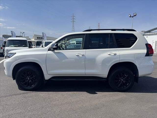 TOYOTA LANDCRUISER PRADO 2022 Image 31
