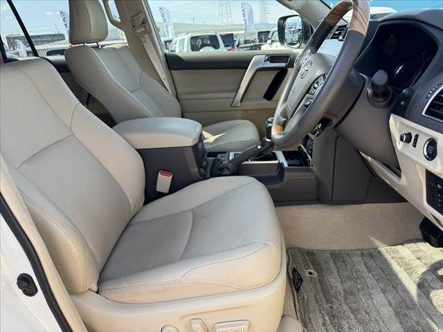TOYOTA LANDCRUISER PRADO 2022 Image 31