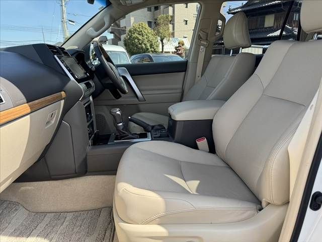 TOYOTA LANDCRUISER PRADO 2022 Image 31