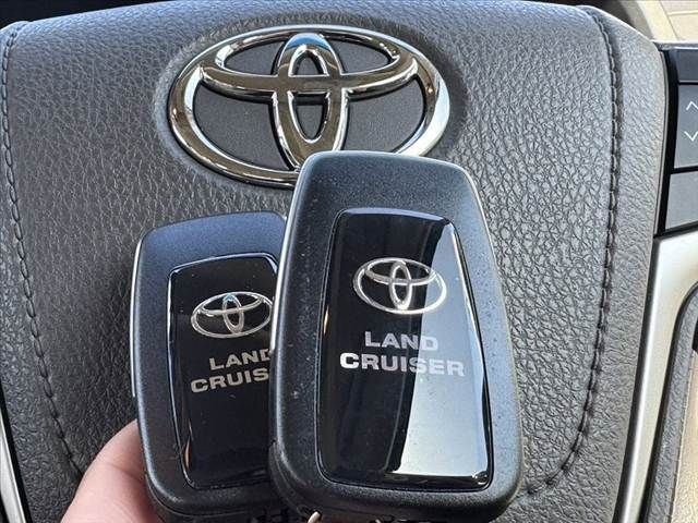 TOYOTA LANDCRUISER PRADO 2022 Image 31