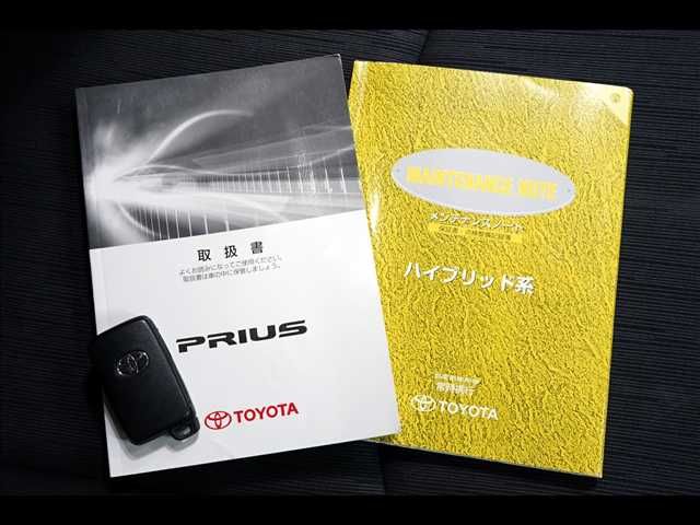 TOYOTA PRIUS 2012 Image 31