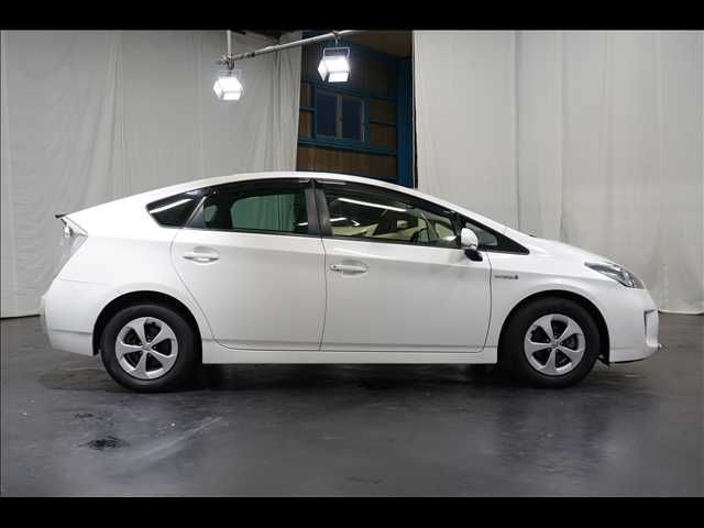 TOYOTA PRIUS 2012 Image 31