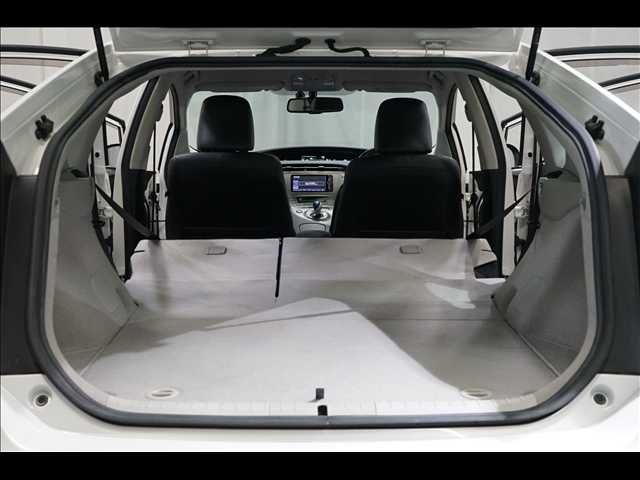 TOYOTA PRIUS 2012 Image 31