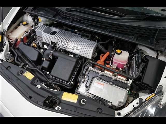 TOYOTA PRIUS 2012 Image 31