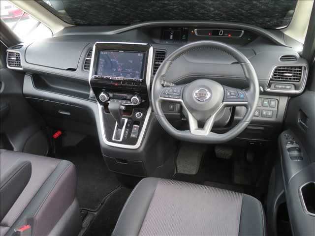 NISSAN SERENA  S-HYBRID 2017 Image 31