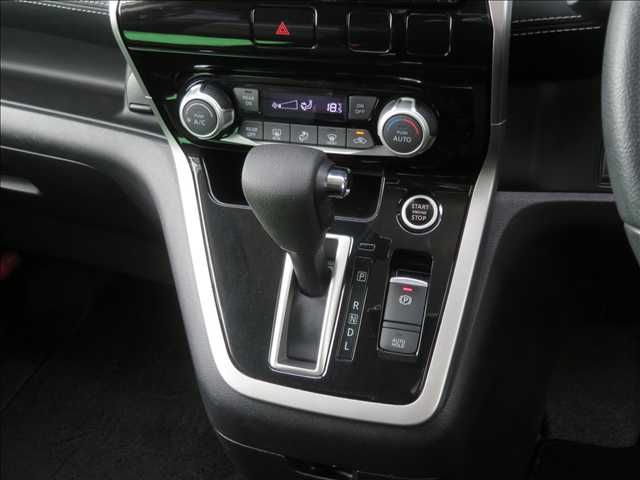 NISSAN SERENA  S-HYBRID 2017 Image 31