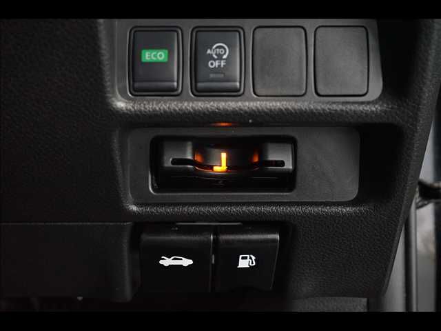 NISSAN X-TRAIL 2WD 2019 Image 31