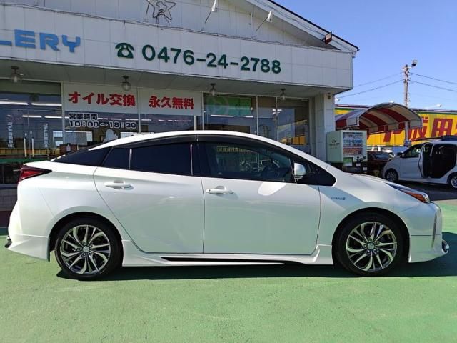 TOYOTA PRIUS 2019 Image 31