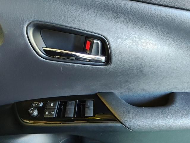 TOYOTA PRIUS 2019 Image 31
