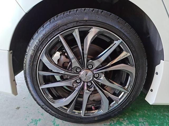 TOYOTA PRIUS 2019 Image 31