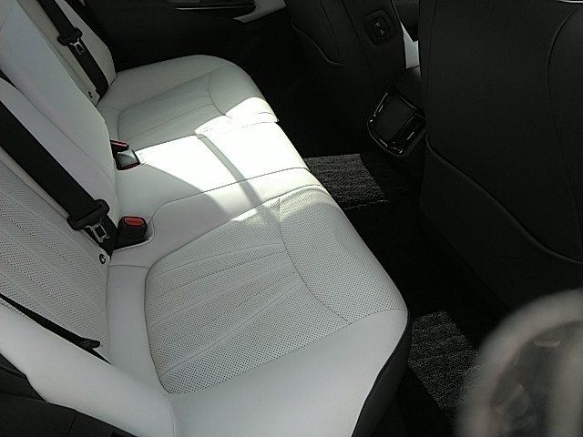 TOYOTA CROWN SEDAN HYBRID 4 2018 Image 31