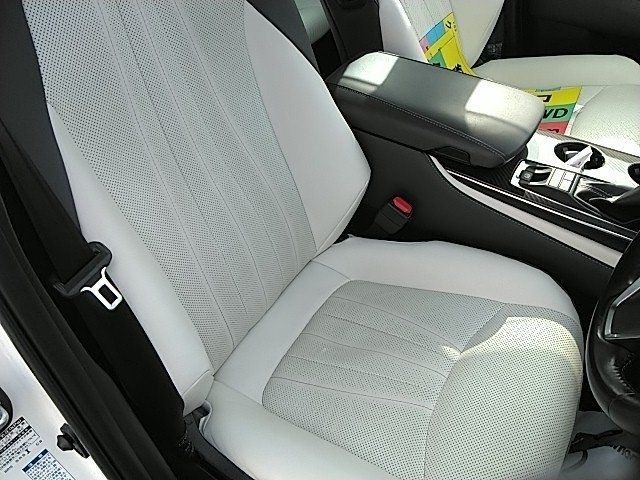 TOYOTA CROWN SEDAN HYBRID 4 2018 Image 31