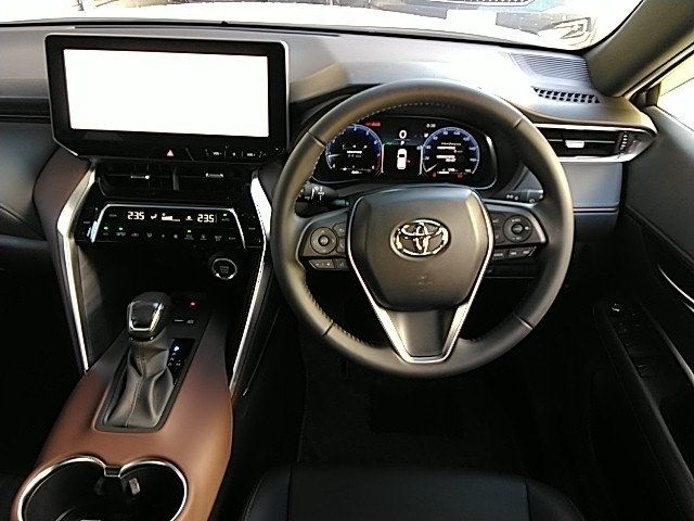 TOYOTA HARRIER 2WD 2023 Image 31