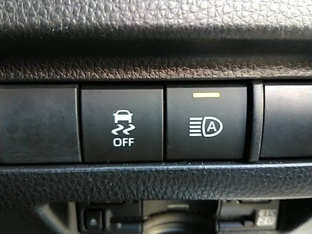 TOYOTA HARRIER 2WD 2023 Image 31