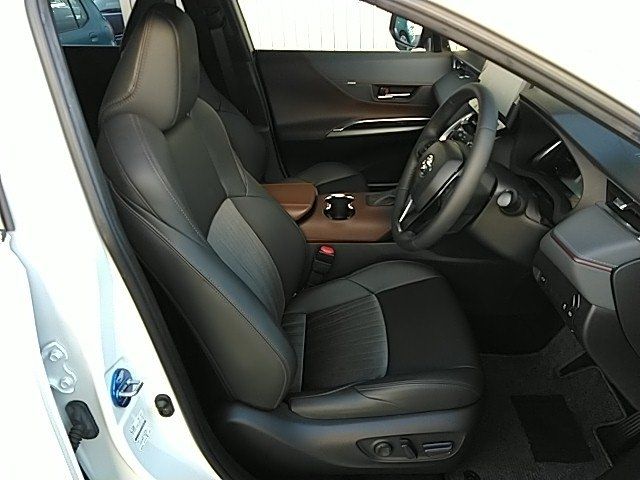 TOYOTA HARRIER 2WD 2023 Image 31