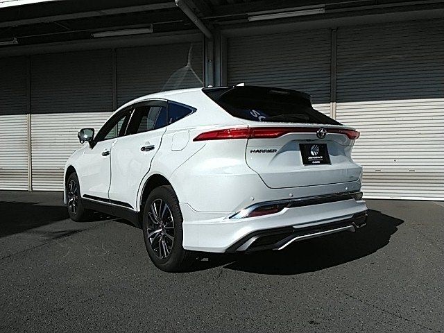 TOYOTA HARRIER 2WD 2023 Image 31
