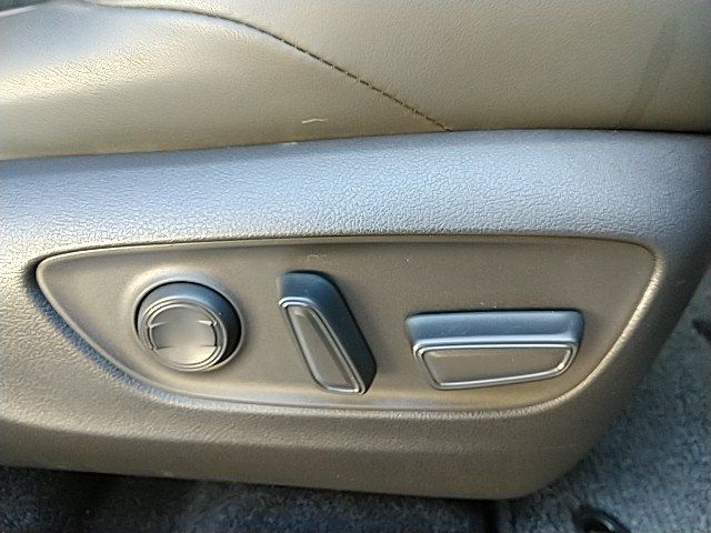 TOYOTA HARRIER 2WD 2023 Image 31