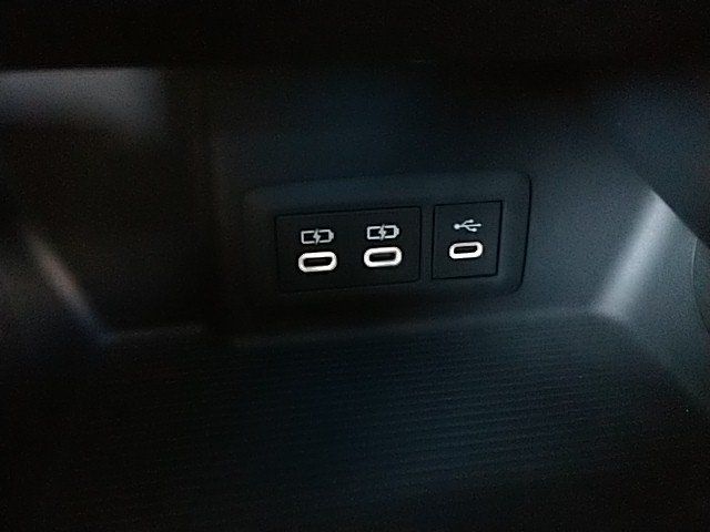 TOYOTA HARRIER 2WD 2023 Image 31