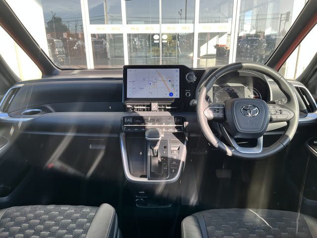 TOYOTA VOXY 2023 Image 31