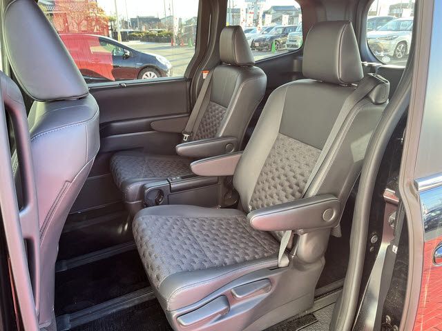 TOYOTA VOXY 2023 Image 31