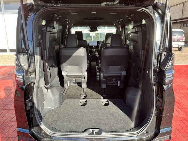 TOYOTA VOXY 2023 Image 31