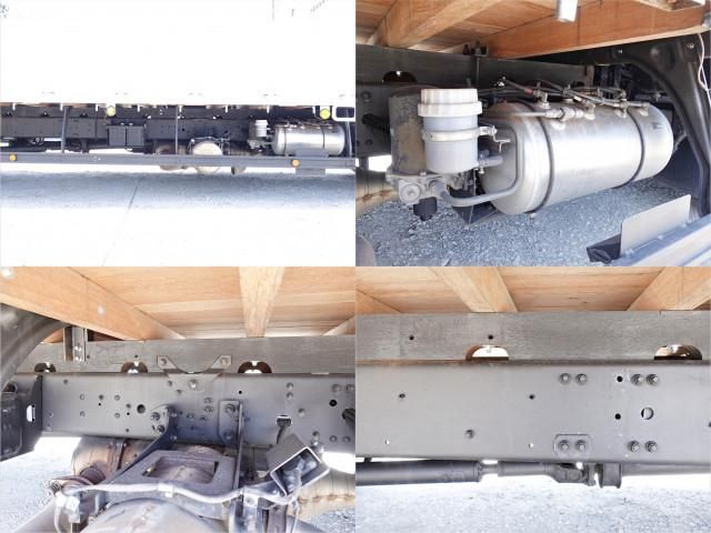 MITSUBISHI FUSOU FIGHTER 2014 Image 31