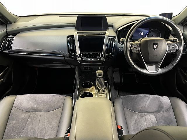 TOYOTA CROWN SEDAN HYBRID 2019 Image 31