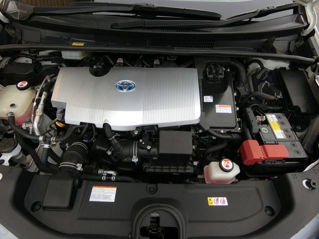 TOYOTA PRIUS 2017 Image 31