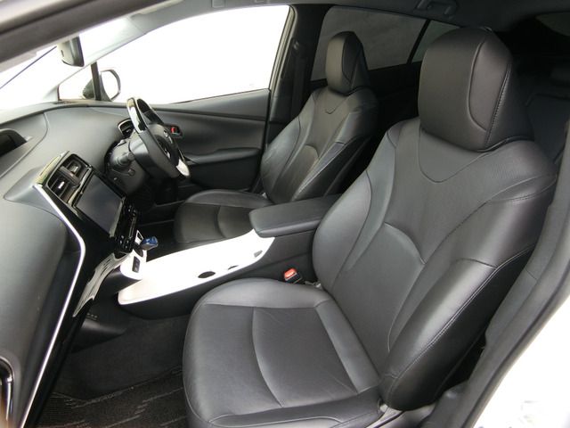 TOYOTA PRIUS 2017 Image 31