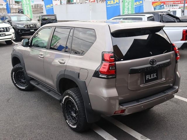 TOYOTA LANDCRUISER PRADO 2022 Image 31