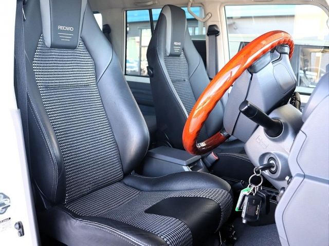 TOYOTA LANDCRUISER VAN 2015 Image 31