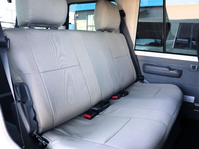 TOYOTA LANDCRUISER VAN 2015 Image 31