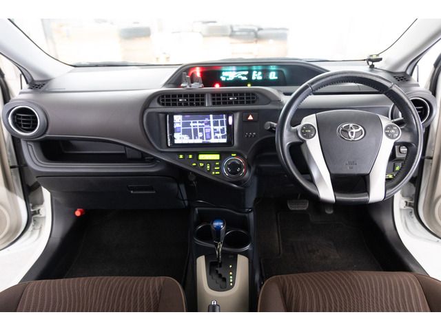 TOYOTA AQUA 2012 Image 31