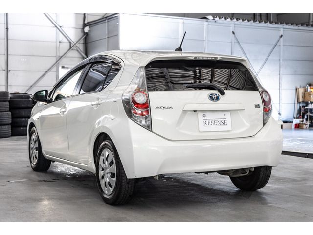 TOYOTA AQUA 2012 Image 31