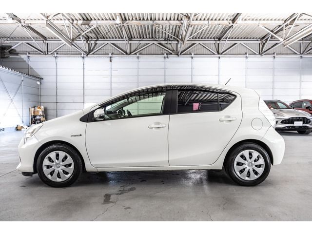 TOYOTA AQUA 2012 Image 31