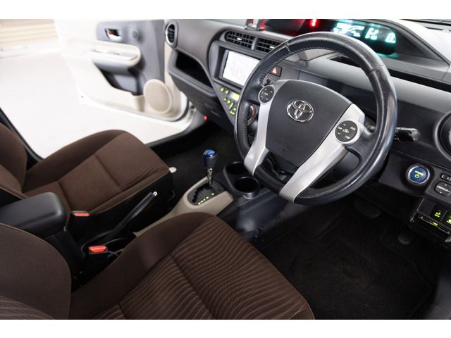 TOYOTA AQUA 2012 Image 31