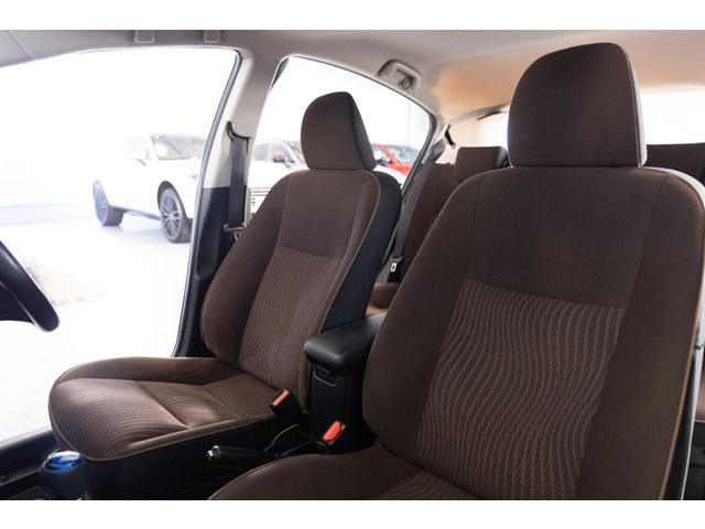 TOYOTA AQUA 2012 Image 31