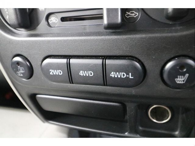 SUZUKI JIMNY 4WD 2010 Image 31