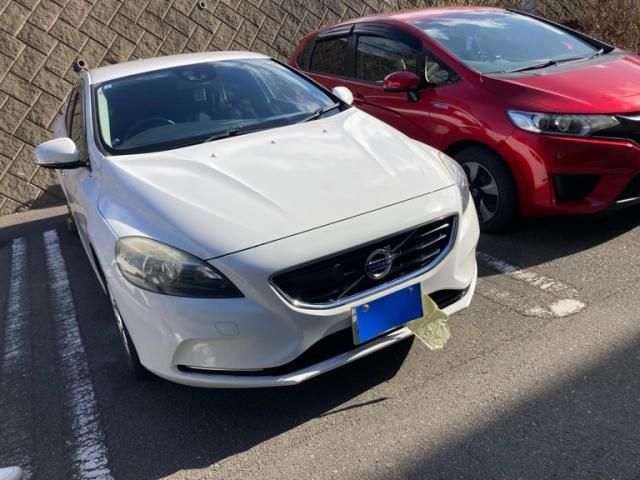 VOLVO V40 2013 Image 31