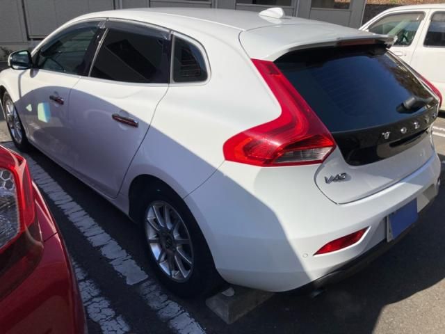 VOLVO V40 2013 Image 31