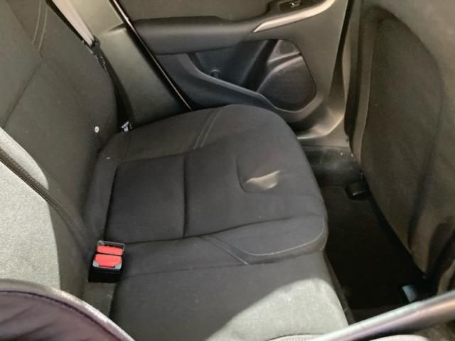 VOLVO V40 2013 Image 31