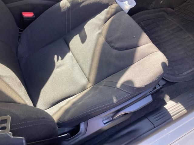 VOLVO V40 2013 Image 31