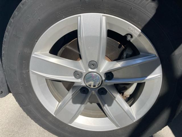 VOLKSWAGEN THE BEETL 2015 Image 31