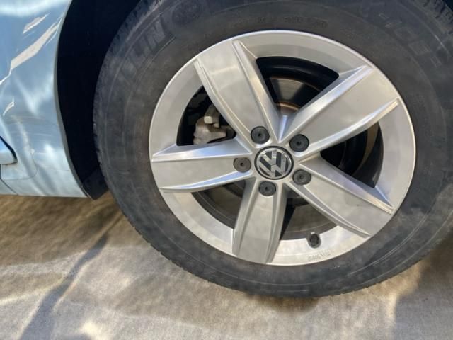 VOLKSWAGEN THE BEETL 2015 Image 31