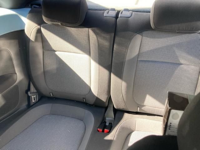 VOLKSWAGEN THE BEETL 2015 Image 31