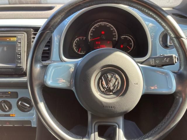 VOLKSWAGEN THE BEETL 2015 Image 31