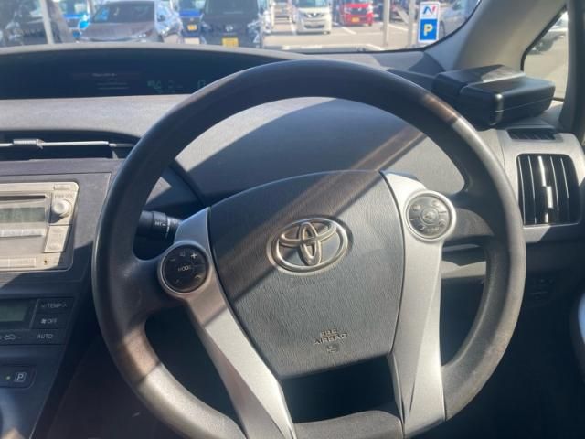 TOYOTA PRIUS 2010 Image 31
